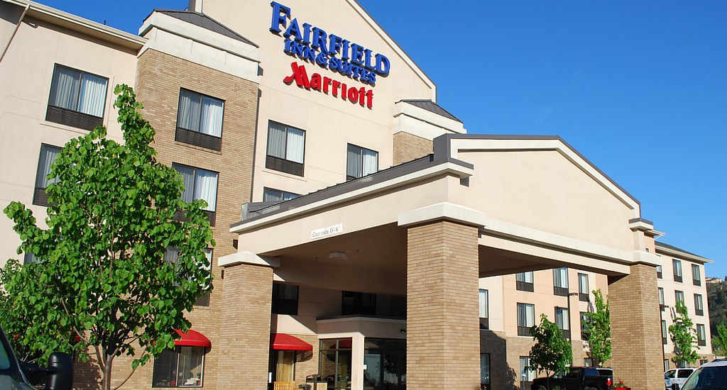 Fairfield Inn & Suites By Marriott Kelowna Bagian luar foto